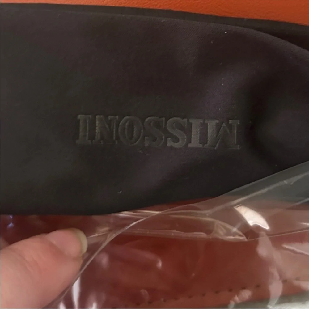 Missoni sunglasses/ eyeglass case with magnetic closure
